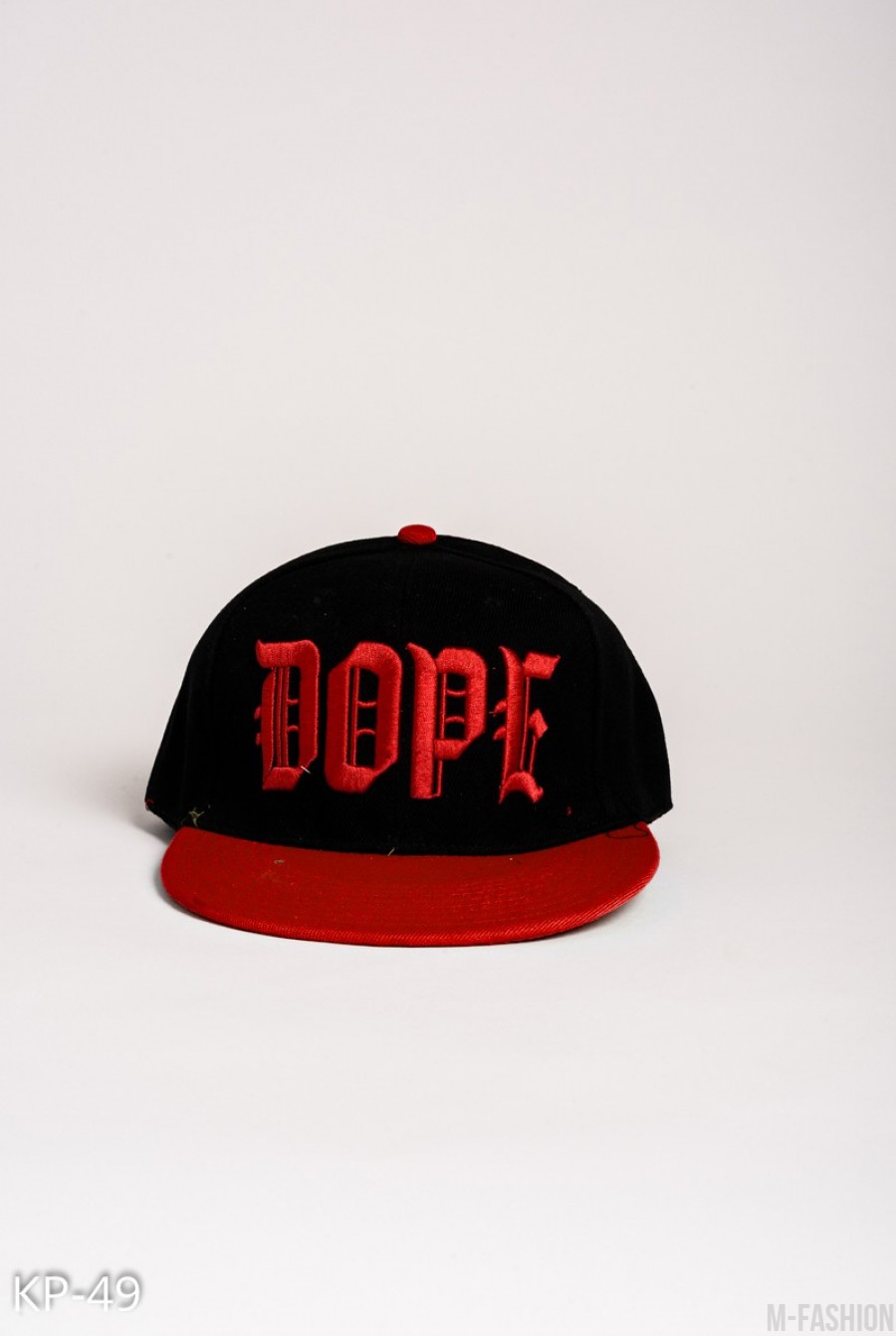 Черная с красным кепка с вышивкой DOPE - Фото 1