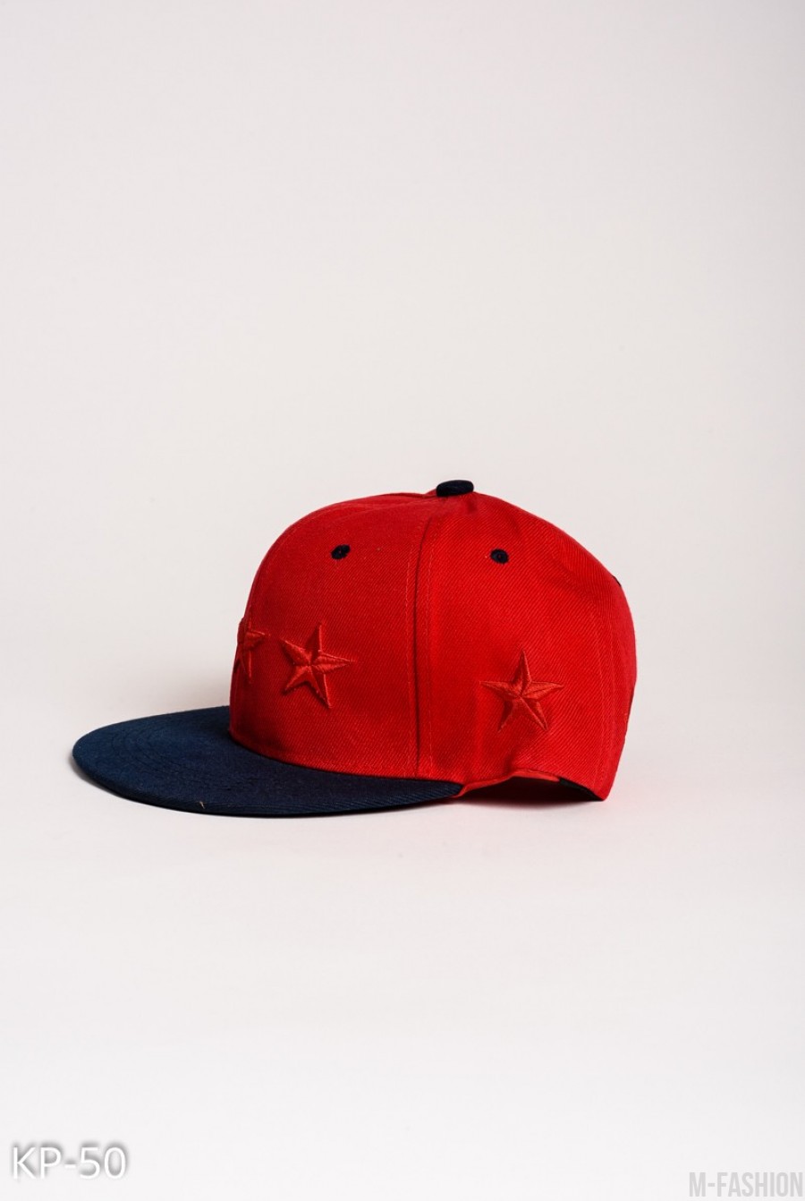 Красная кепка с красными вышитыми звездами- Фото 2