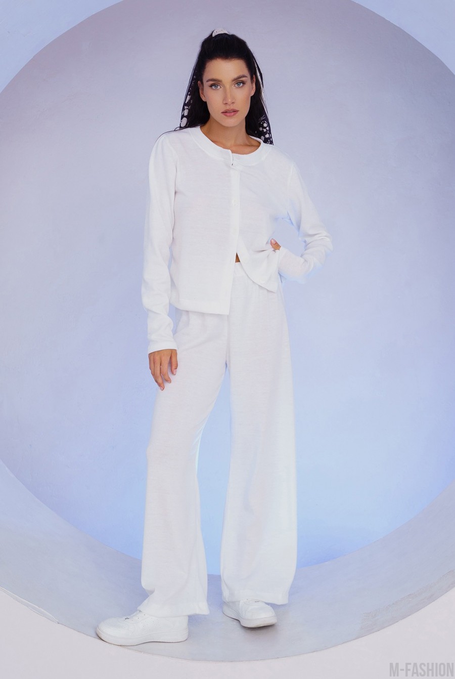 Белый ангоровый костюм с широкими брюками - Фото 1