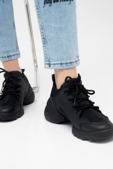 Черные текстильные кроссовки с силиконовыми вставками
