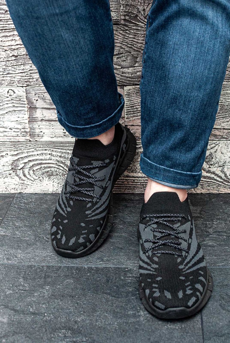 Черные текстильные кроссовки со шнурками - Фото 1