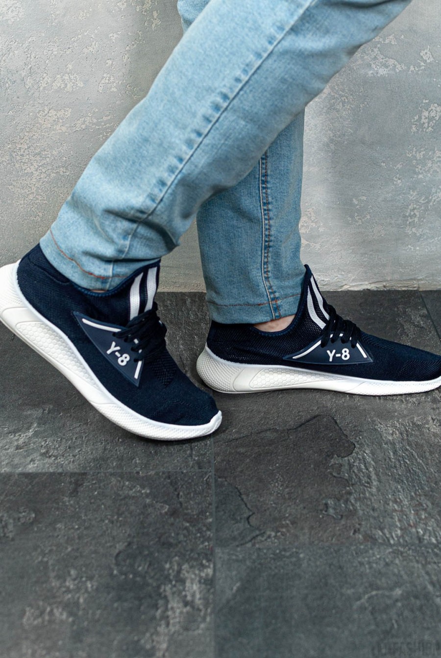 Темно-синие сетчатые кроссовки с вставками- Фото 2