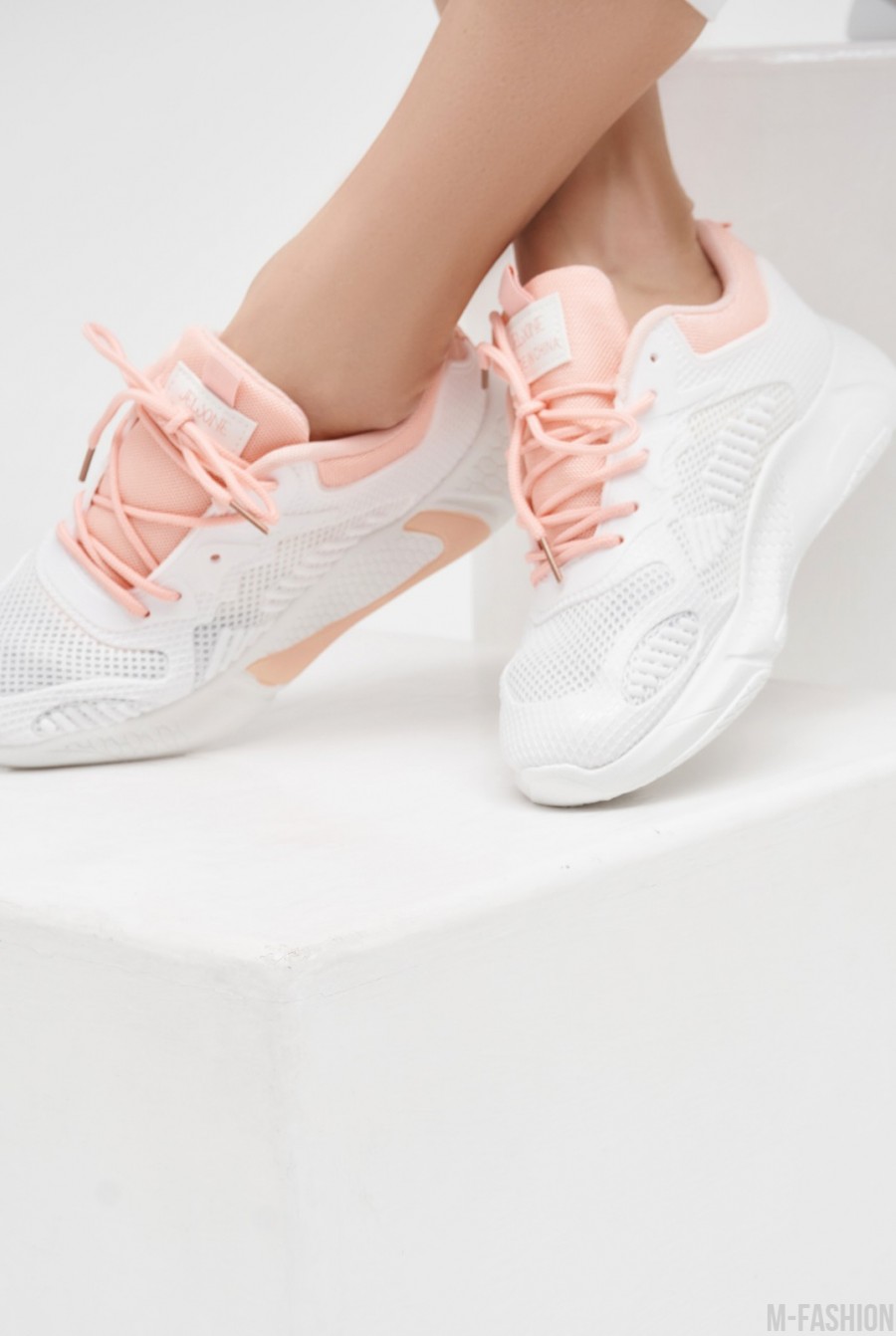 Бело-розовые сетчатые кроссовки с силиконовыми вставками- Фото 2