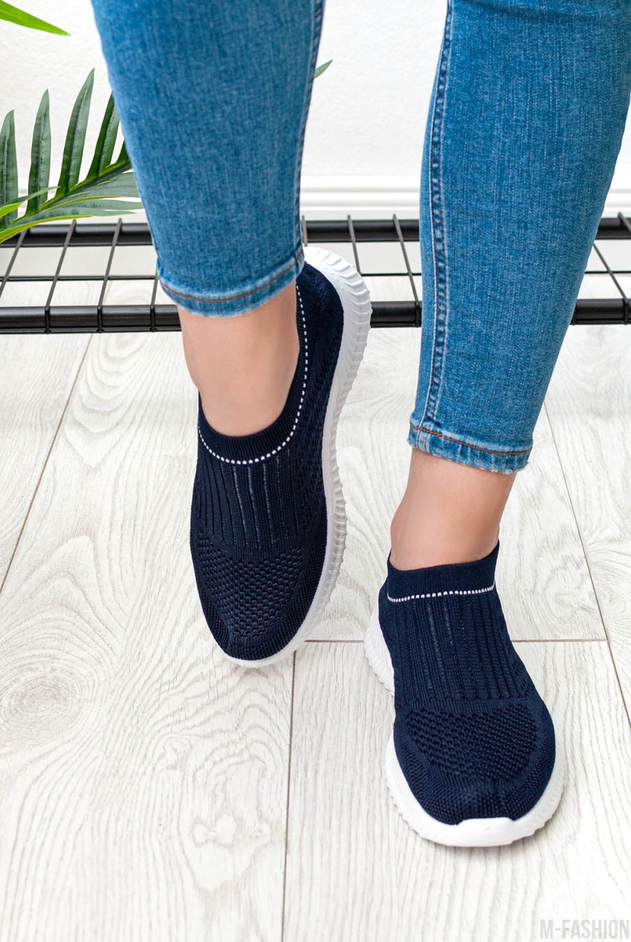 Синие кроссовки из фактурного текстиля - Фото 1