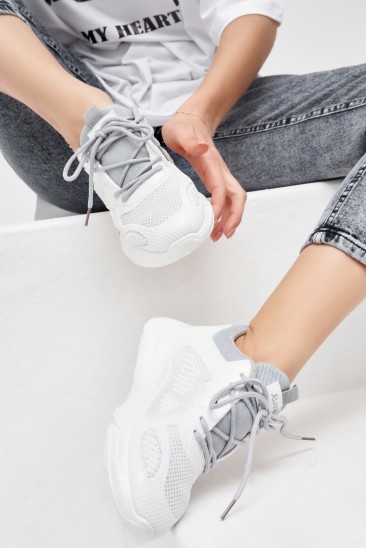 Бело-серые сетчатые кроссовки с силиконовыми вставками