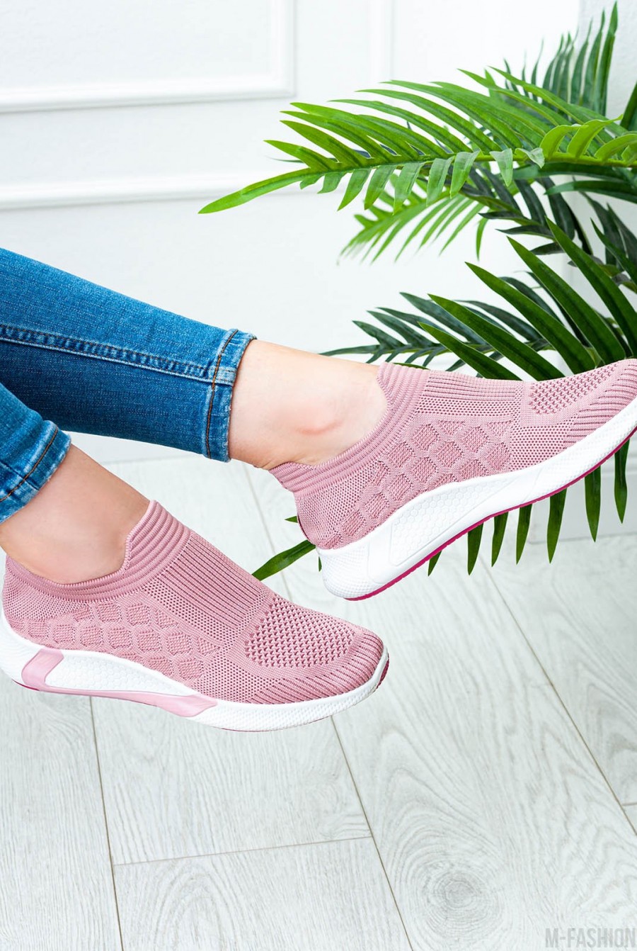 Розовые цельные текстильные кроссовки- Фото 2
