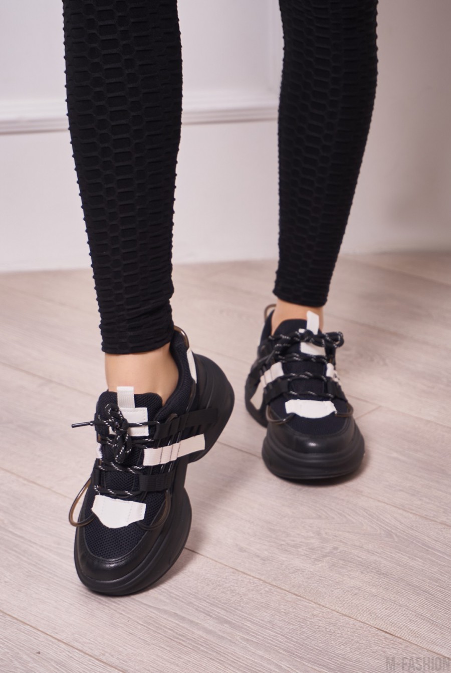 Черные текстильные кроссовки на платформе - Фото 1