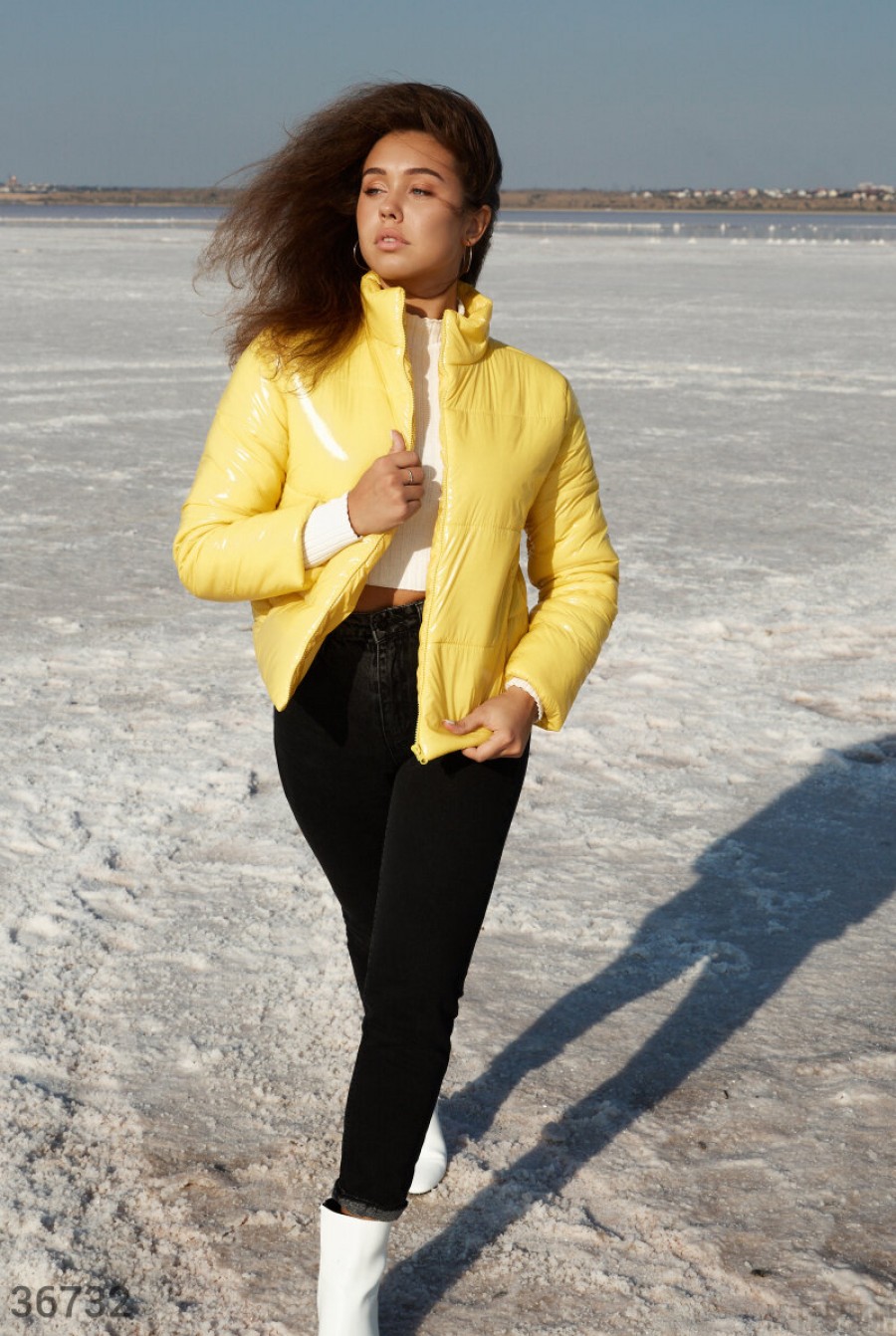 Укороченная желтая куртка - Фото 1