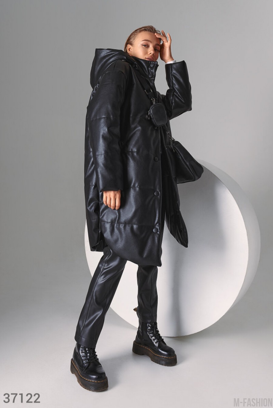 Утепленная куртка из черной кожи- Фото 3