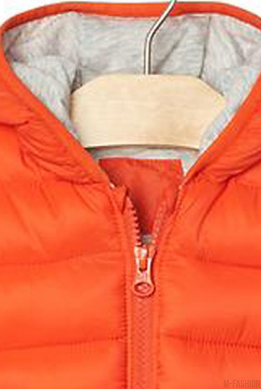 Оранжевая демисезонная куртка на молнии с капюшоном- Фото 2