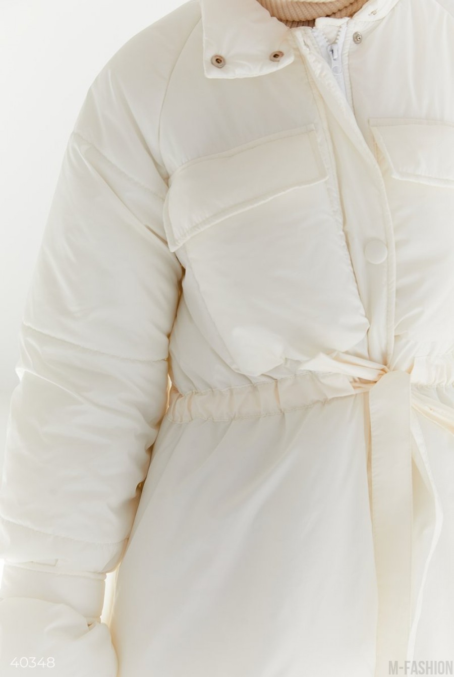 Молочная куртка с затяжкой в поясе- Фото 4