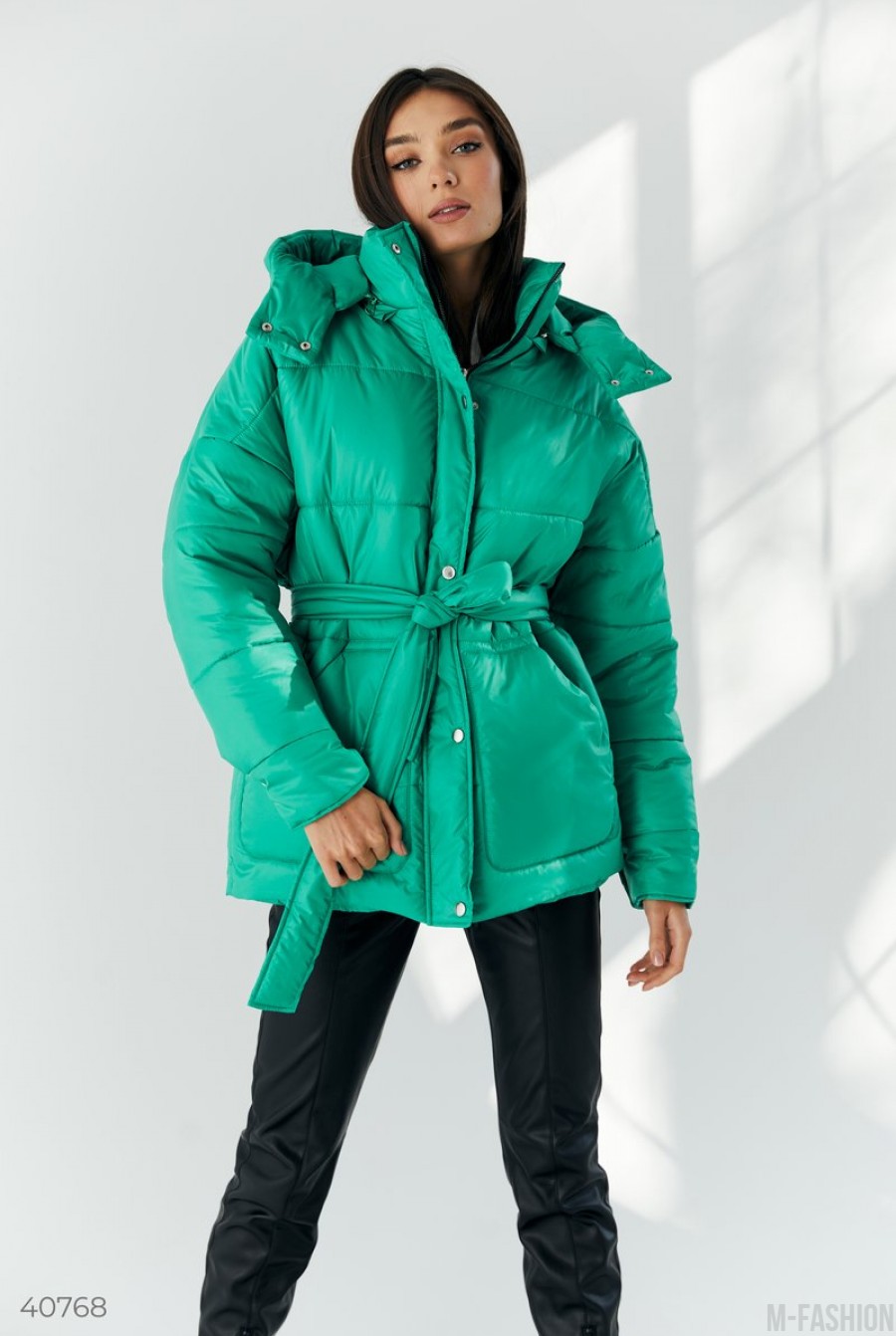 Теплая куртка яркого зеленого цвета - Фото 1