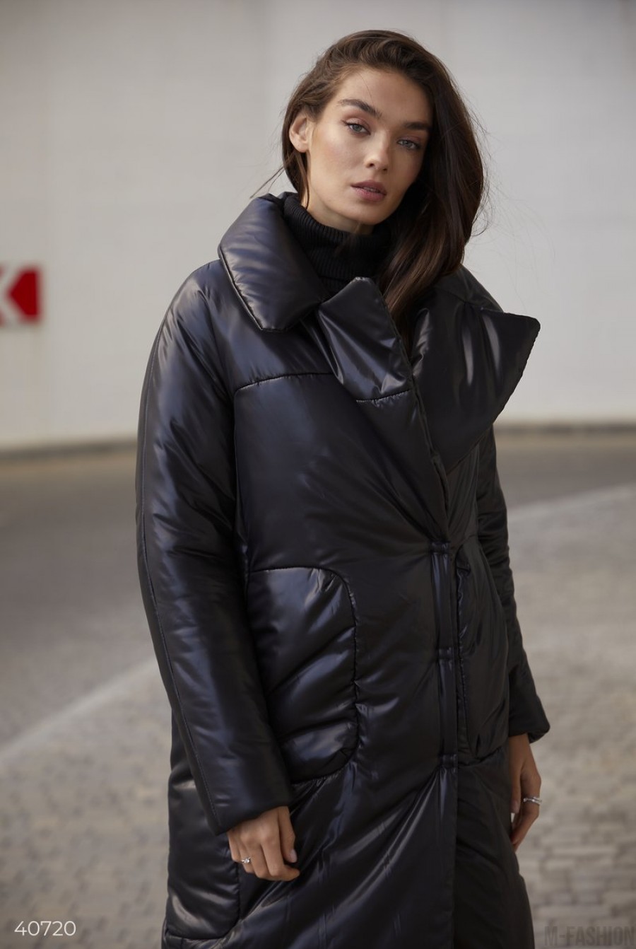 Утепленная куртка-пальто в черном цвете- Фото 4