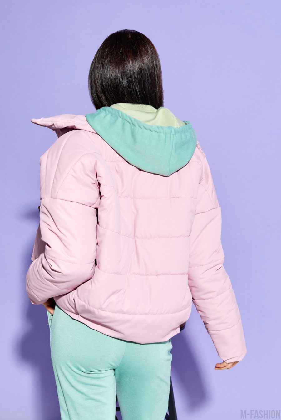 Розовая демисезонная короткая куртка на молнии- Фото 3