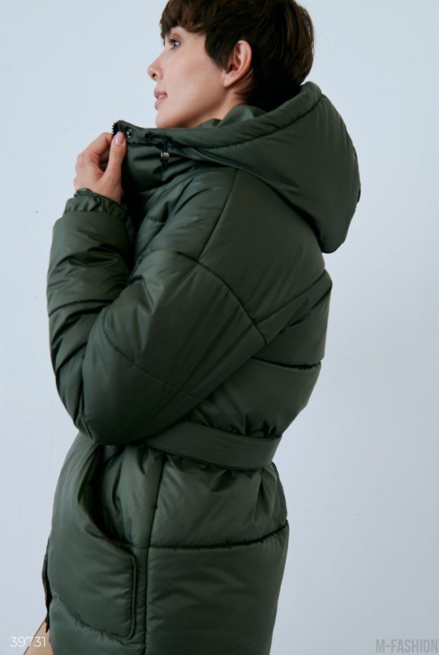 Куртка с поясом цвета хаки- Фото 11