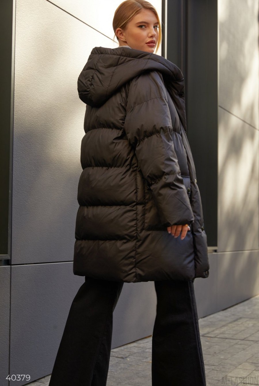 Стеганая куртка черного цвета- Фото 5