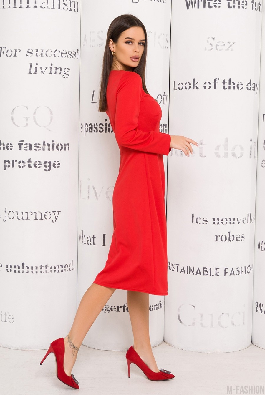 Красное классическое платье с длинными рукавами- Фото 2