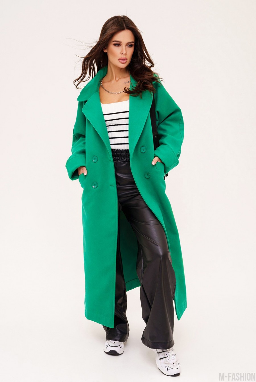 Зеленое кашемировое пальто с разрезами - Фото 1