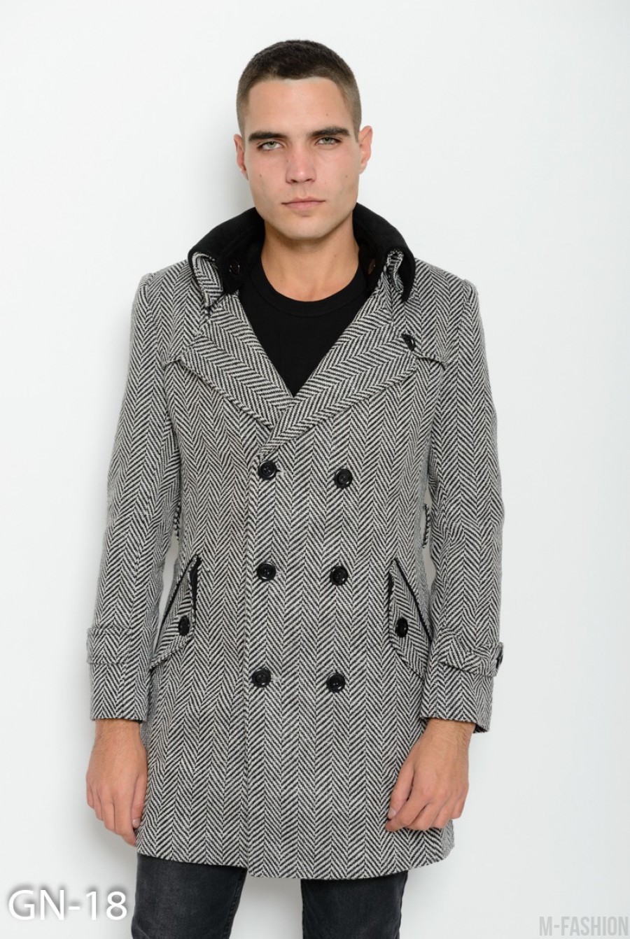 Черно-белое полосатое демисезонное пальто с поясом и отстегным черным верхним воротником - Фото 1