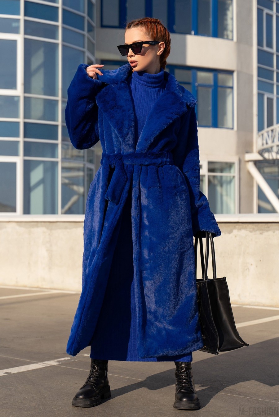 Синее пальто из искусственного меха - Фото 1