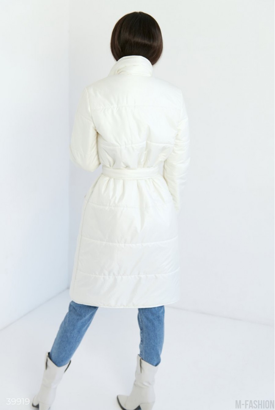 Стильное молочное пальто с поясом- Фото 9