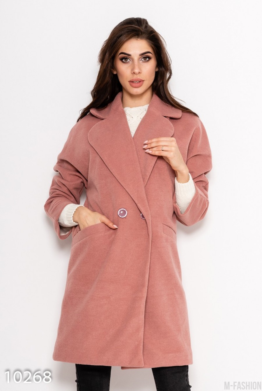Розовое вельветовое демисезонное пальто в стиле оверсайз с круглыми отворотами воротника - Фото 1