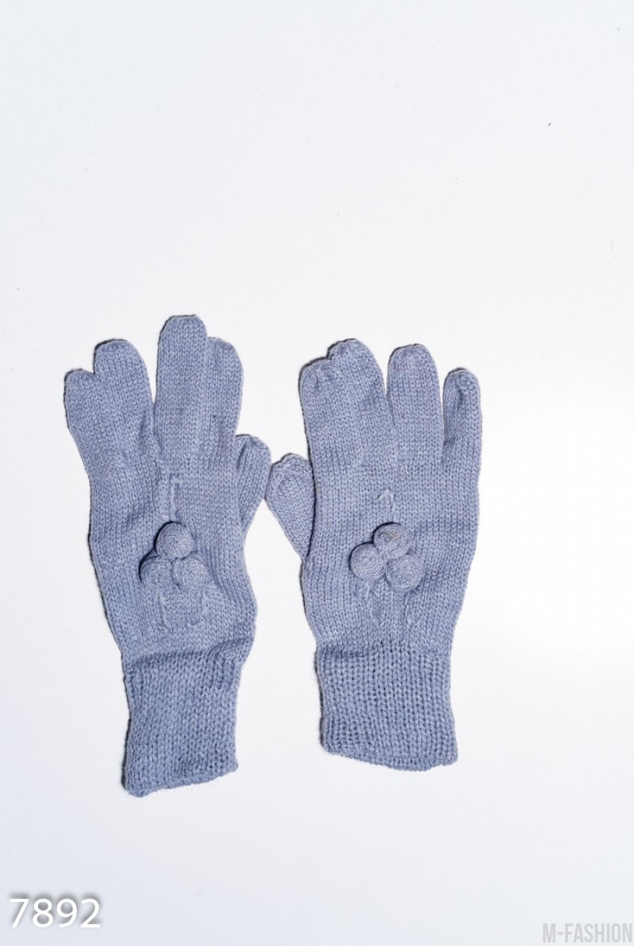 Серые шерстяные однослойные перчатки с объемной аппликацией - Фото 1