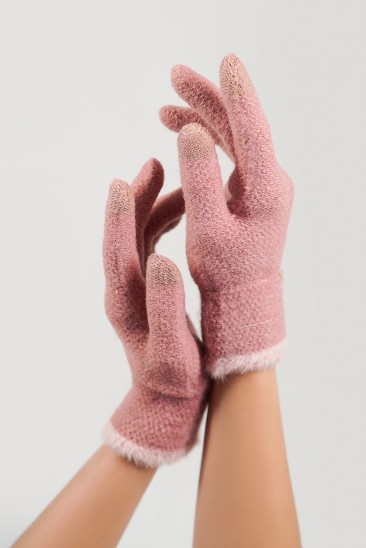 Розовые шерстяные вязаные перчатки