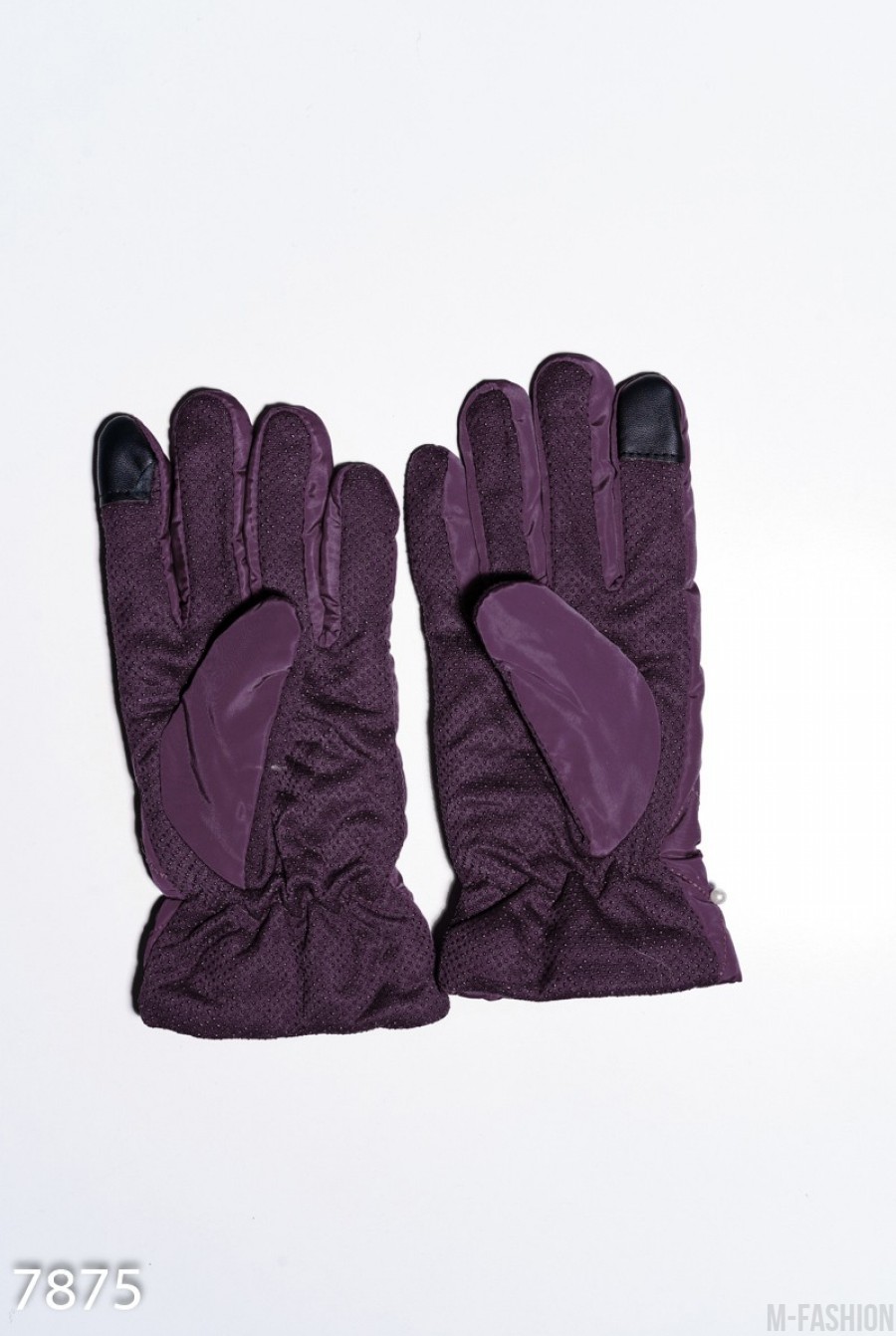 Сиреневые теплые перчатки с антискользящим покрытием и декорированными манжетами- Фото 2
