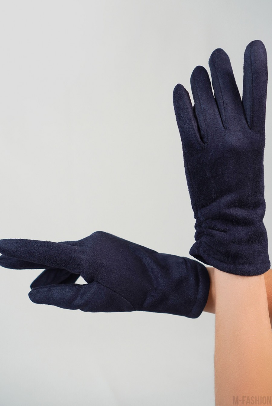 Синие однотонные перчатки из эко-замши на меху- Фото 3