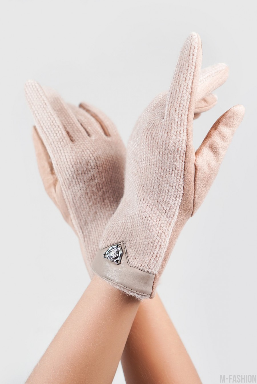 Бежевые комбинированные перчатки с фактурной вставкой - Фото 1