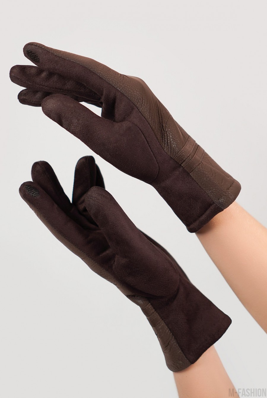 Коричневые замшевые теплые перчатки с фактурной вставкой - Фото 1