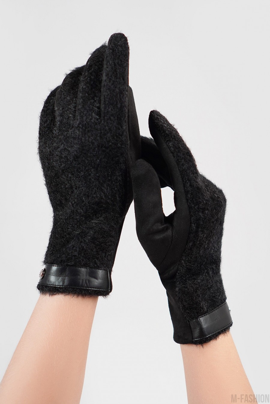Черные комбинированные перчатки с фактурной вставкой- Фото 3