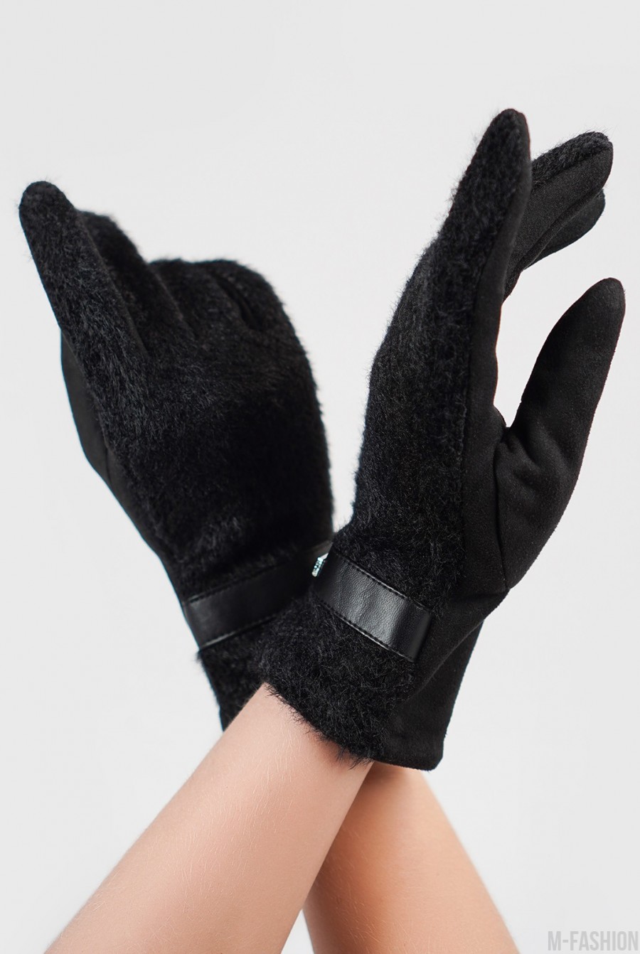 Черные комбинированные перчатки с фактурной вставкой- Фото 2