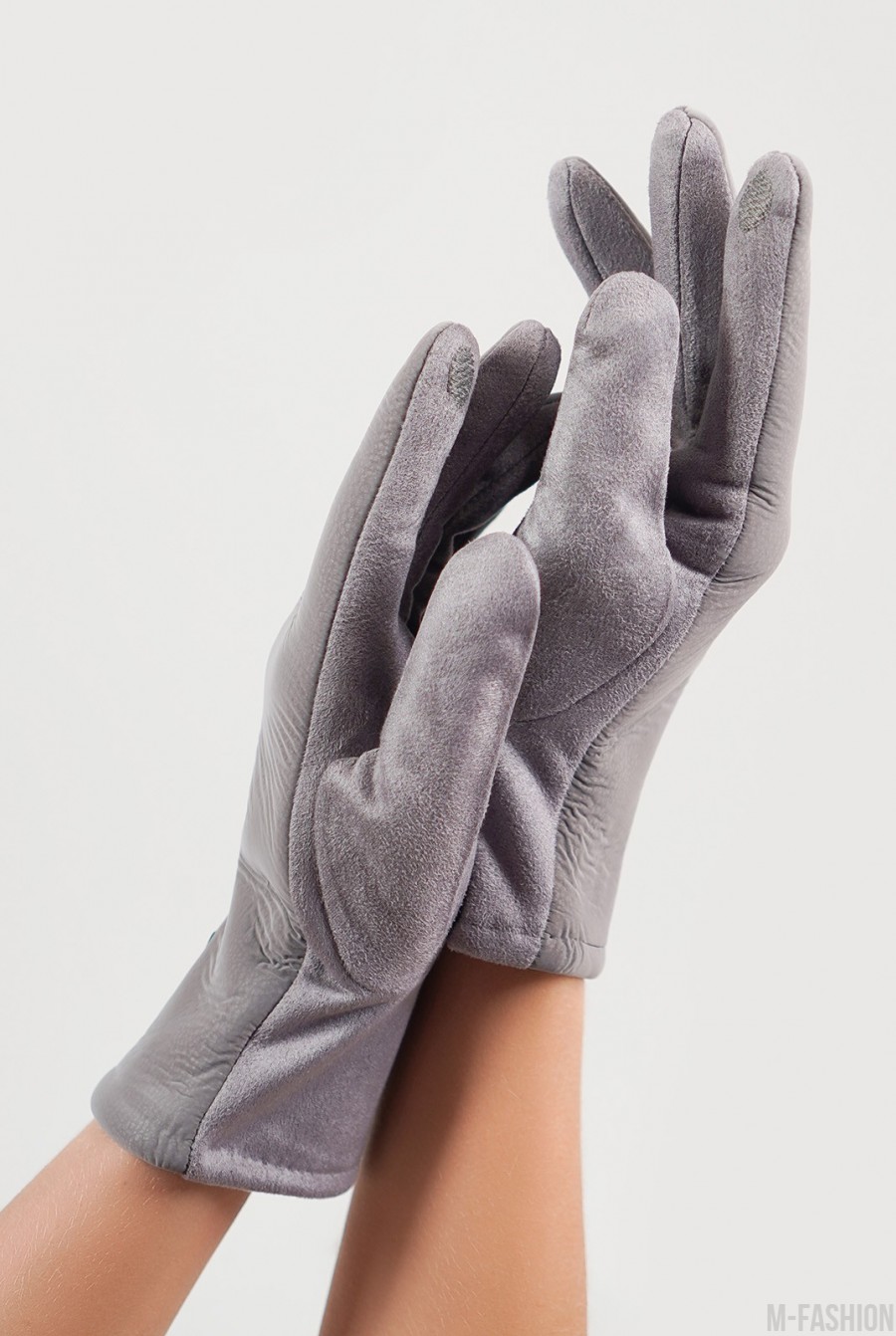 Серые замшевые комбинированные перчатки на меху- Фото 2