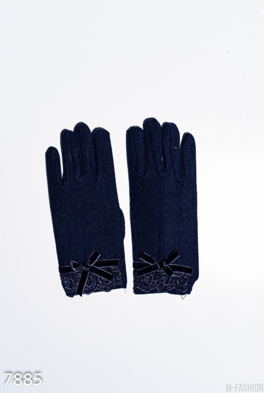 Темно-синие тонкие флисовые перчатки с кружевом и бантом на манжете - Фото 1