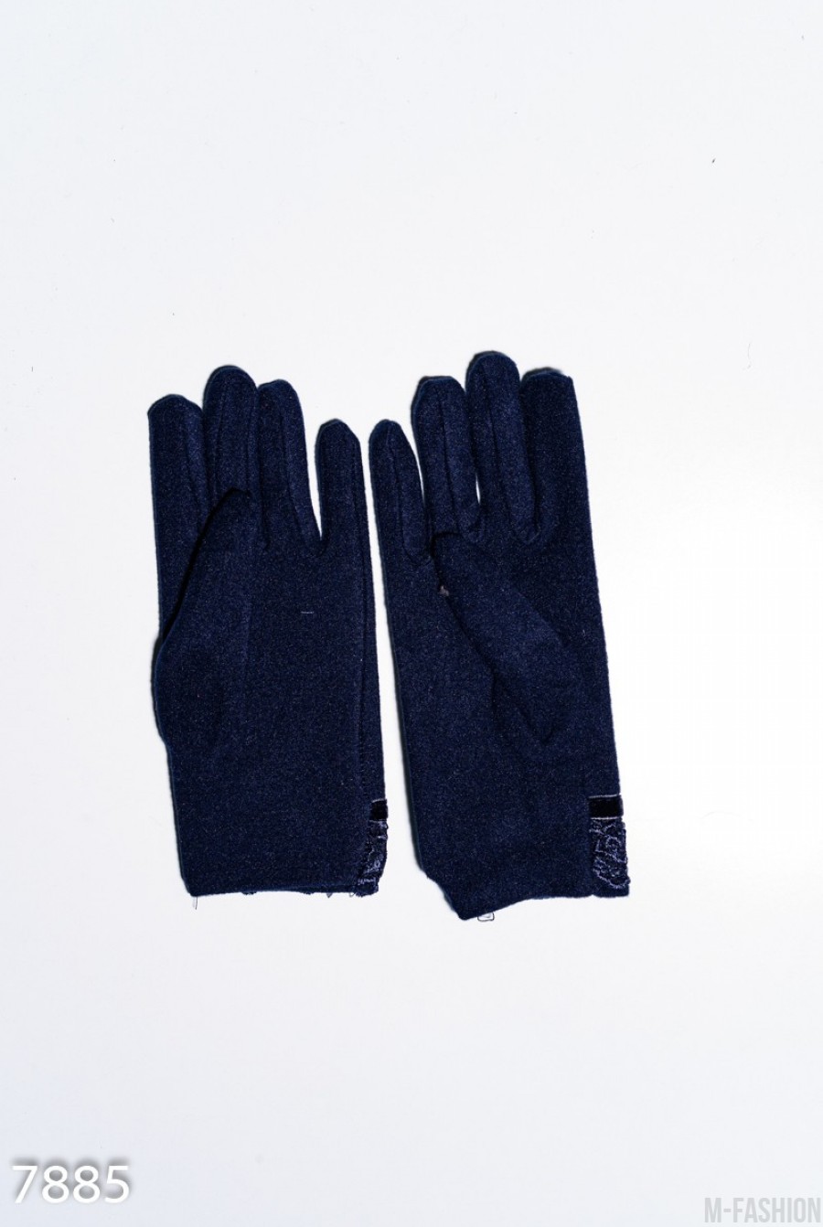 Темно-синие тонкие флисовые перчатки с кружевом и бантом на манжете- Фото 2