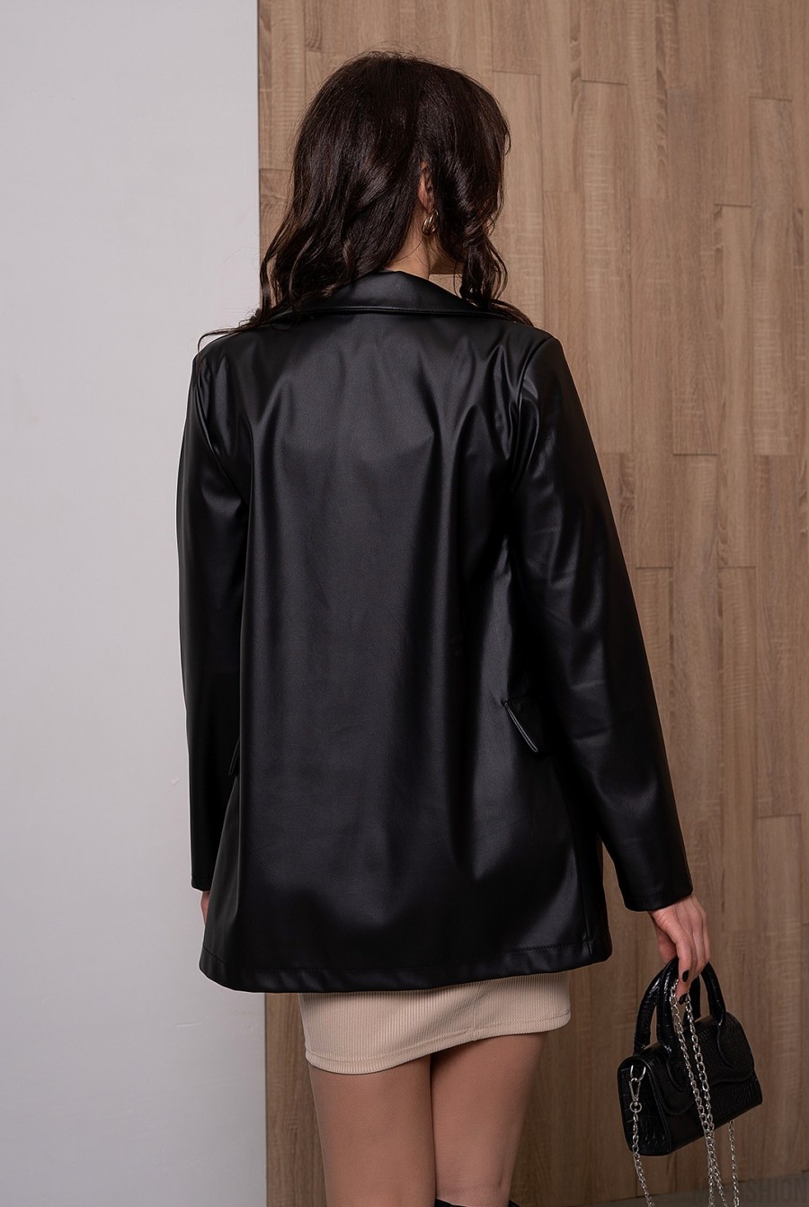 Черный свободный пиджак из эко-кожи- Фото 3