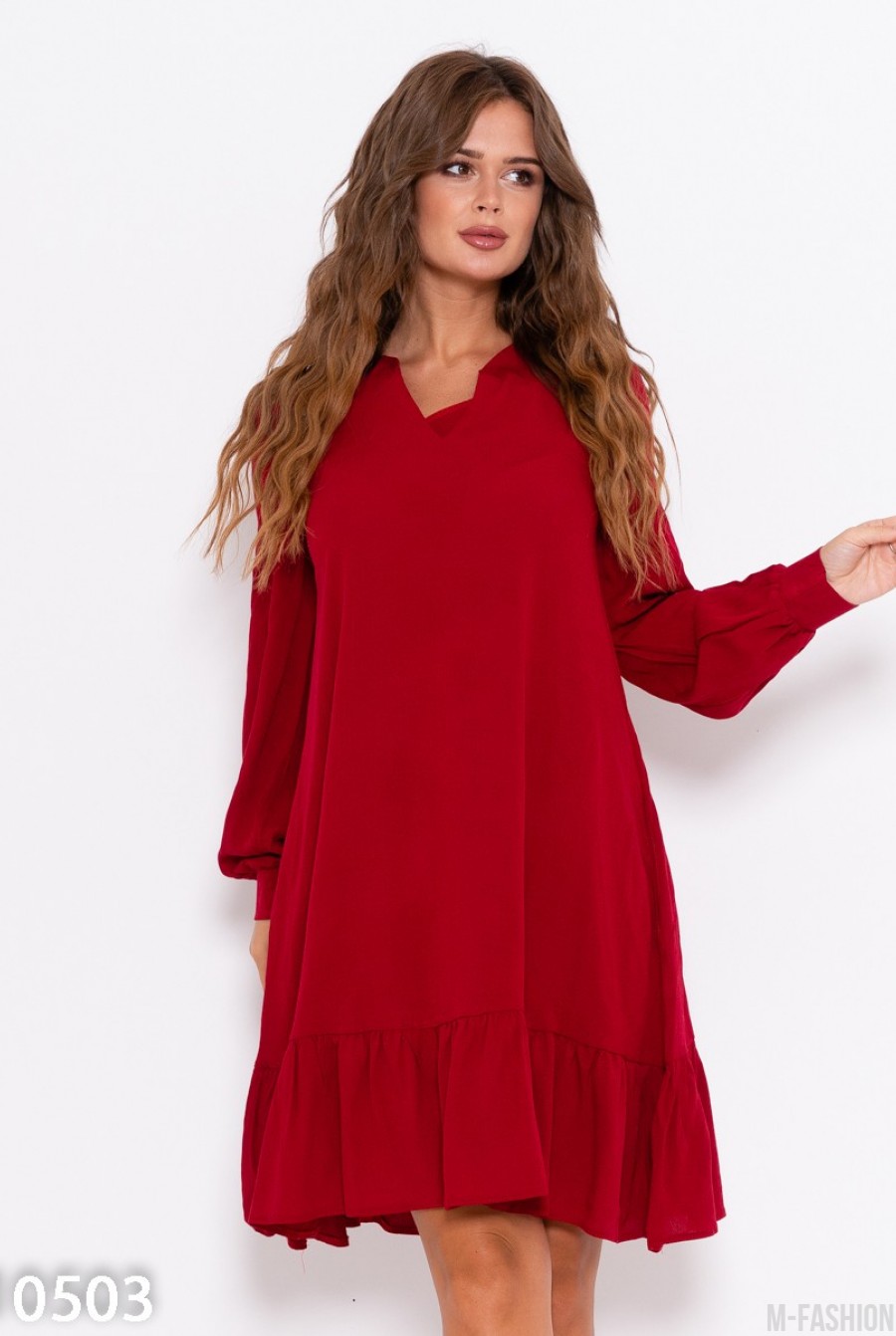 Красное крепдешиновое платье с воланом - Фото 1
