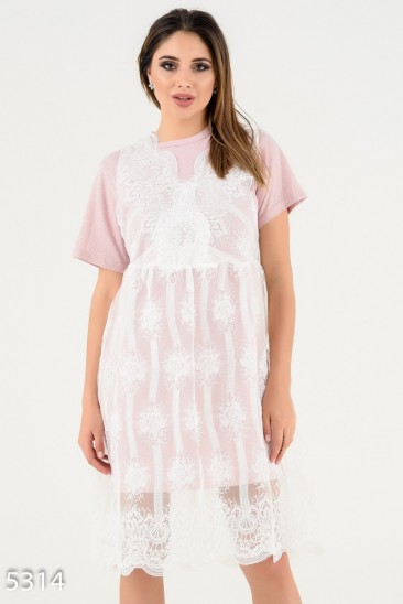 Сиреневое платье-футболка с верхним кружевным платьицем