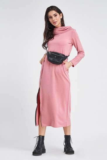 Удлиненное трикотажное розовое платье с боковой молнией