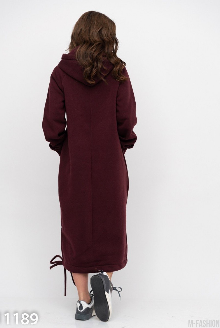 Бордовое теплое платье с капюшоном и кулиской- Фото 3