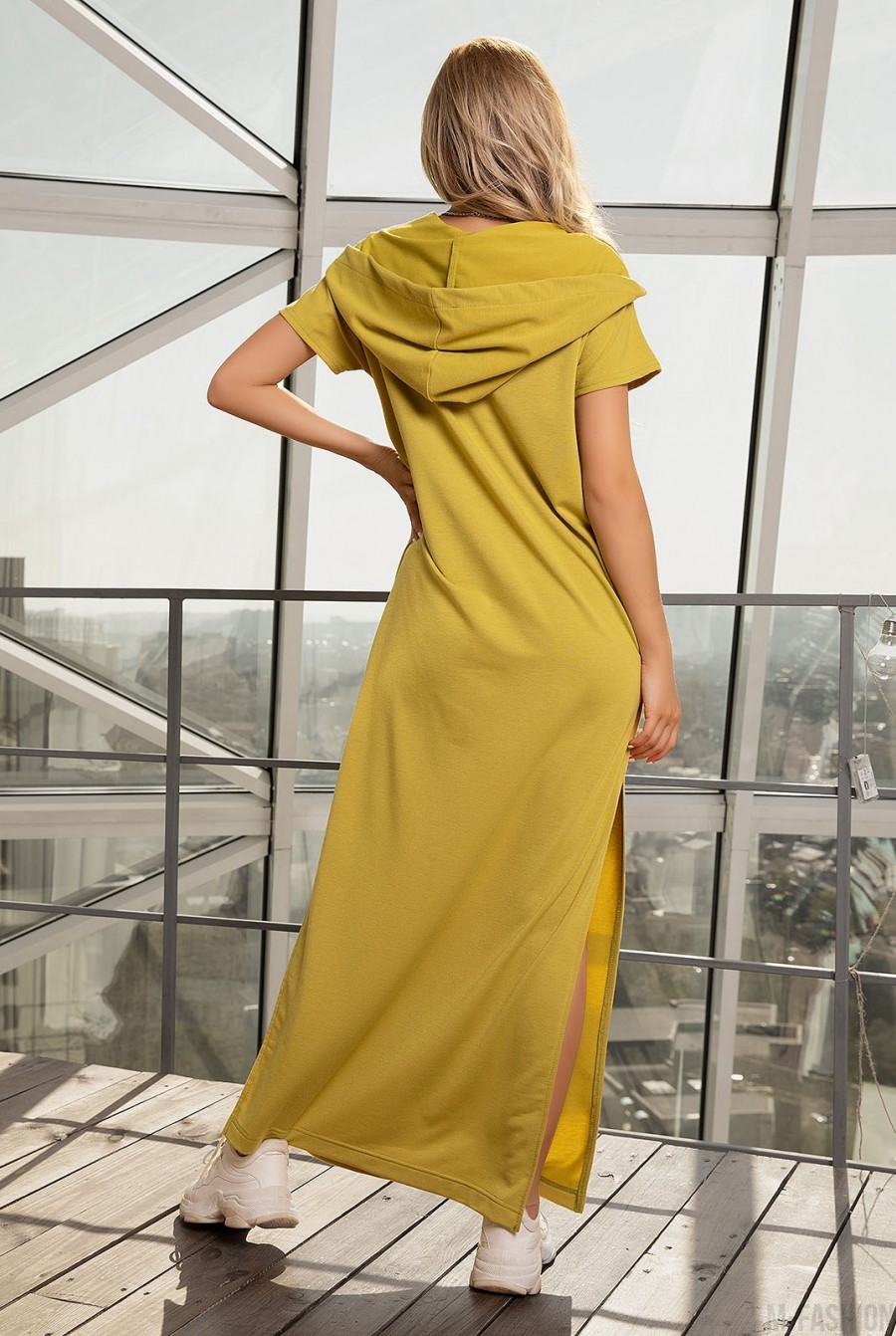 Оливковое трикотажное длинное платье с капюшоном- Фото 3