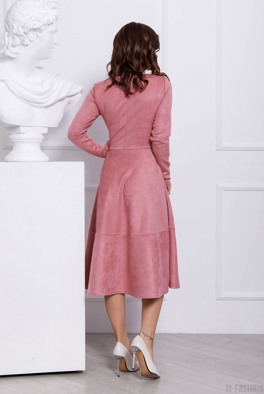 Розовое замшевое классическое платье- Фото 3