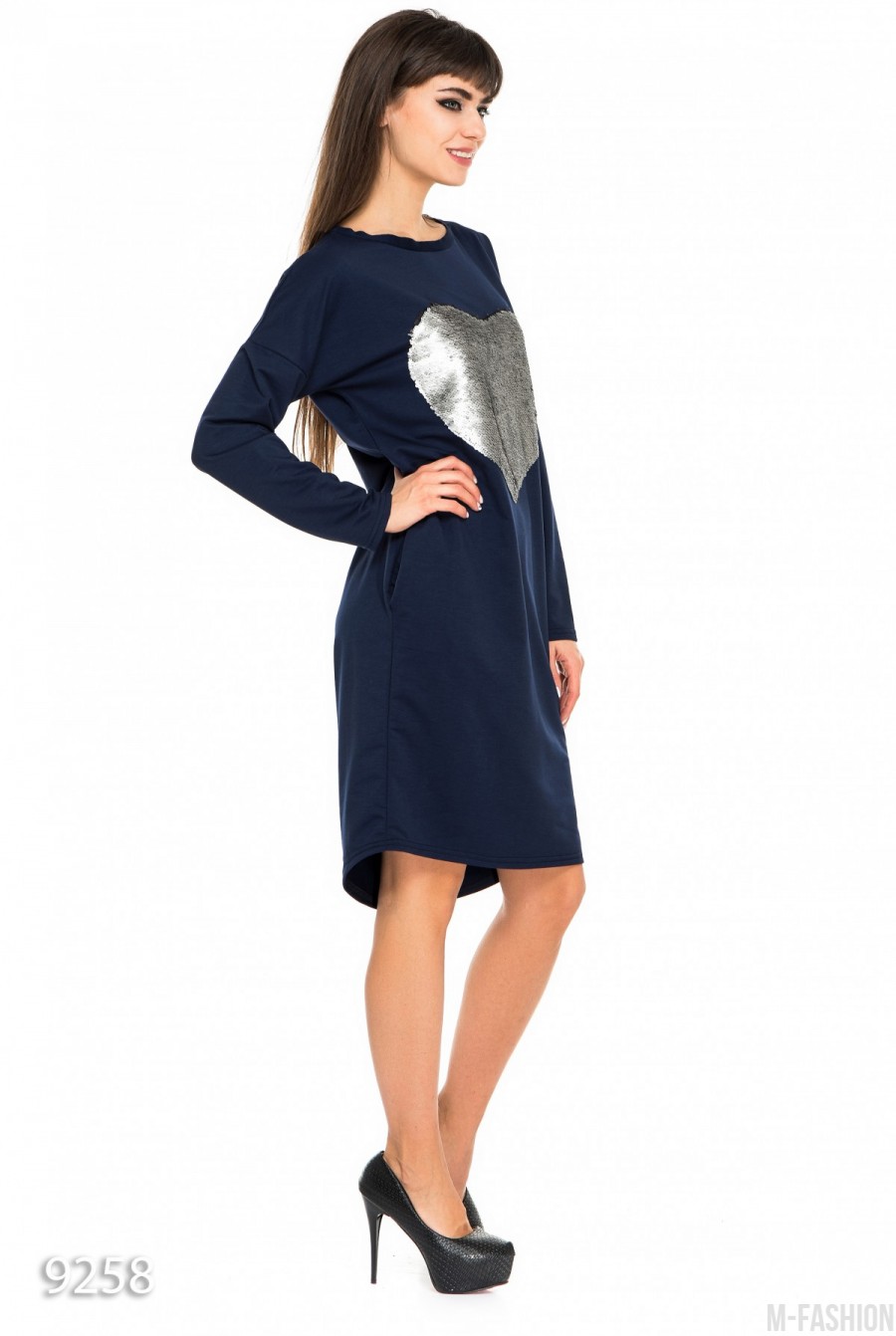 Свободное синее платье из двунити с вышивкой двусторонними матовыми пайетками- Фото 3