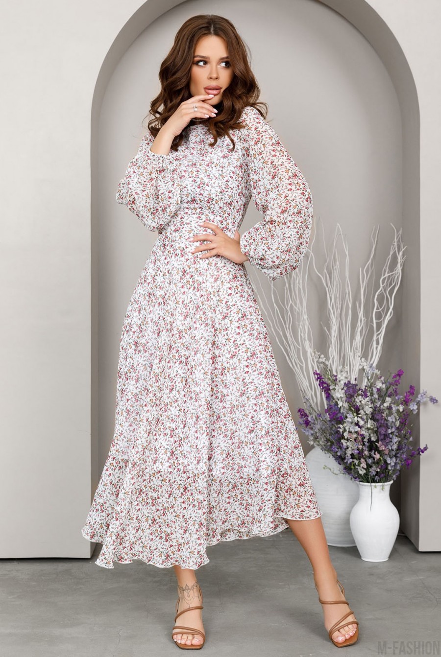 Розовое шифоновое платье классического кроя - Фото 1