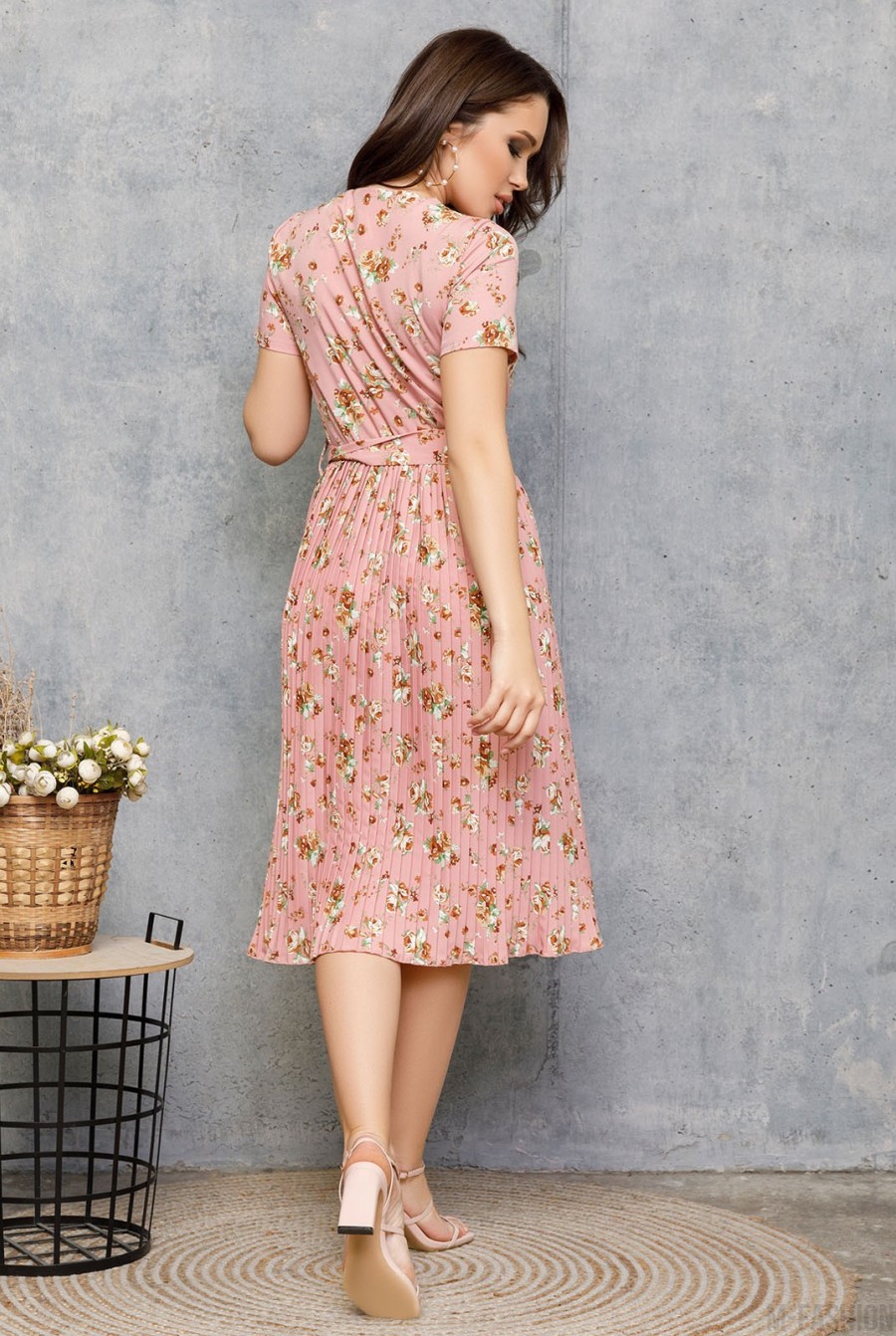 Розовое платье с плиссировкой и цветочным принтом- Фото 3