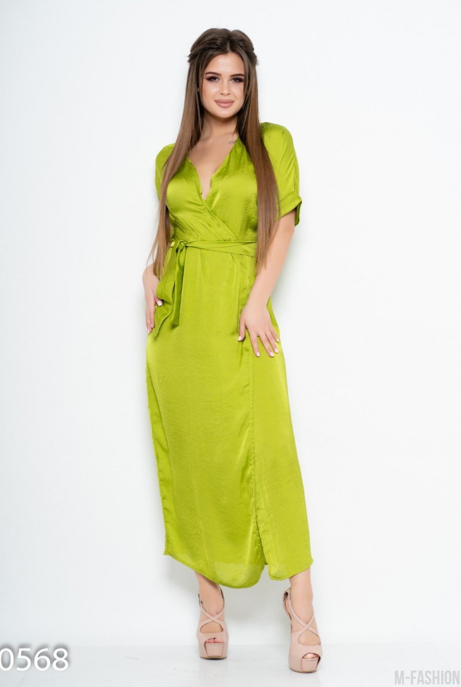 Оливковое сатиновое платье на запах с поясом - Фото 1
