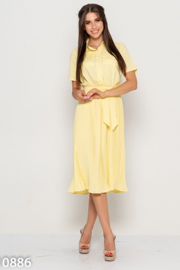 Желтое миди платье с плиссированной юбкой