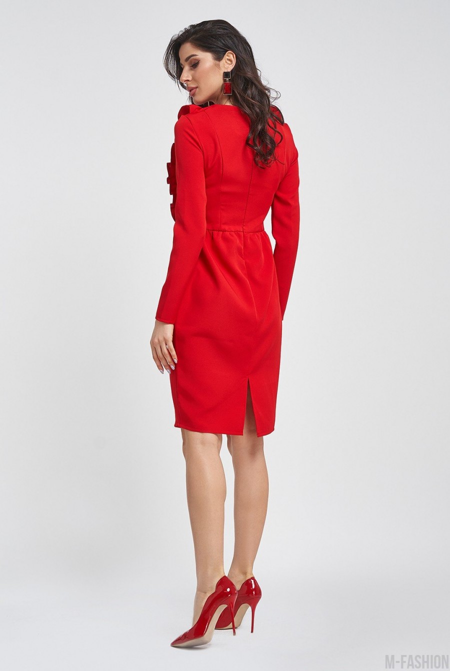 Красное нарядное платье с рюшами- Фото 4
